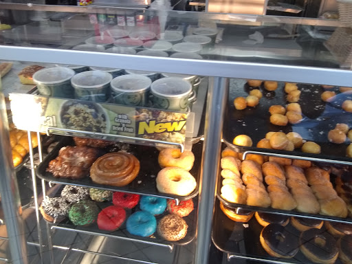 Donut Shop «Yum Yum Donuts», reviews and photos, 2628 Pico Blvd, Santa Monica, CA 90405, USA