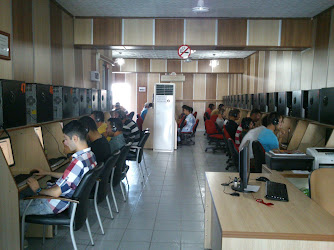 Gezegen Internet Cafe