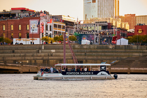 Pontoon Saloon - Nashville Party Cruise