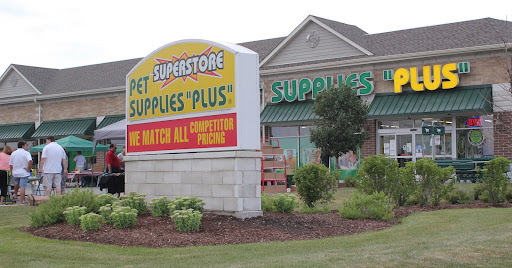 Pet Supply Store «Pet Supplies Plus», reviews and photos, 180 N Randall Rd, North Aurora, IL 60542, USA