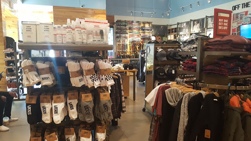 Shoe Store «Vans», reviews and photos, 9736 W Northern Ave, Peoria, AZ 85345, USA