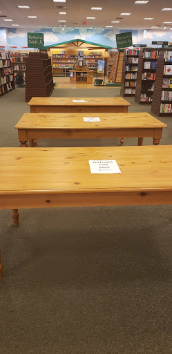 Book Store «Barnes & Noble», reviews and photos, 5380 US-14, Crystal Lake, IL 60014, USA