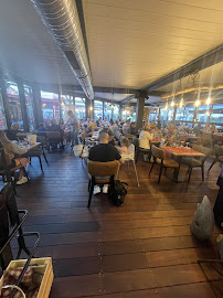 Atmosphère du Restaurant de fruits de mer L'ARRIVAGE à Agde - n°7