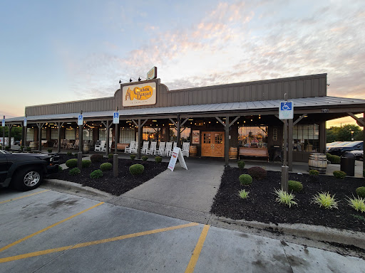 American Restaurant «Cracker Barrel Old Country Store», reviews and photos, 200 Cracker Barrel Dr, Clarksville, TN 37040, USA
