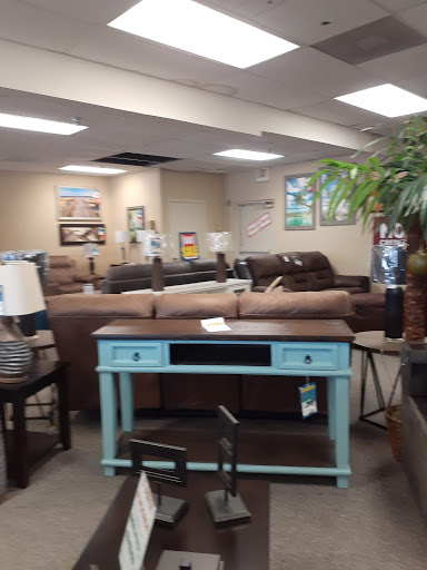Furniture Wholesaler «The Original Discount Furniture», reviews and photos, 2822 US-1, Fort Pierce, FL 34982, USA