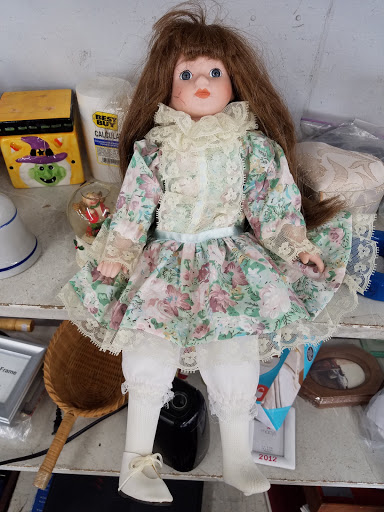 Thrift Store «Simi Thrift Store», reviews and photos, 1492 E Los Angeles Ave, Simi Valley, CA 93065, USA