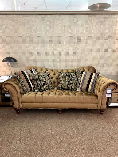 Furniture Store «Value City Furniture», reviews and photos, 2720 N Mall Dr, Virginia Beach, VA 23452, USA