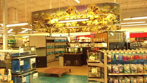 Pet Supply Store «Petco Animal Supplies», reviews and photos, 6425 Keizer Station Blvd, Keizer, OR 97303, USA