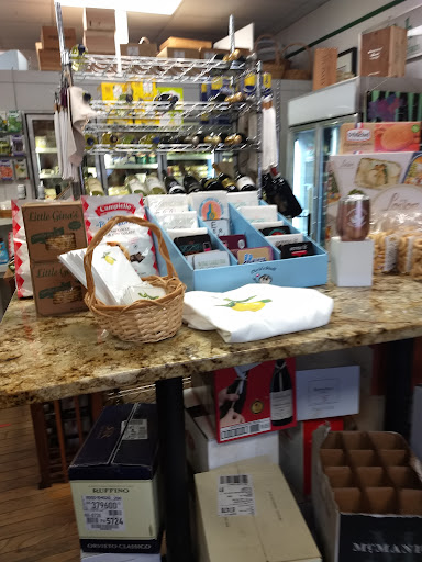 Italian Restaurant «E. 48th Street Market», reviews and photos, 2462 Jett Ferry Rd, Dunwoody, GA 30338, USA