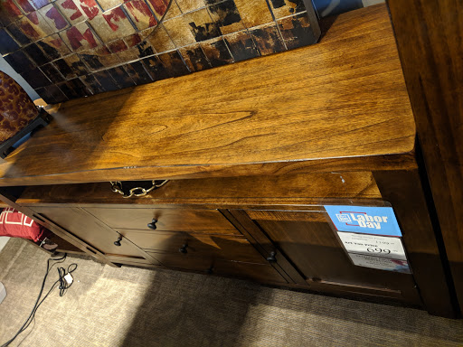 Furniture Store «Art Van Furniture - Toledo (Holland)», reviews and photos, 1301 E Mall Dr, Holland, OH 43528, USA