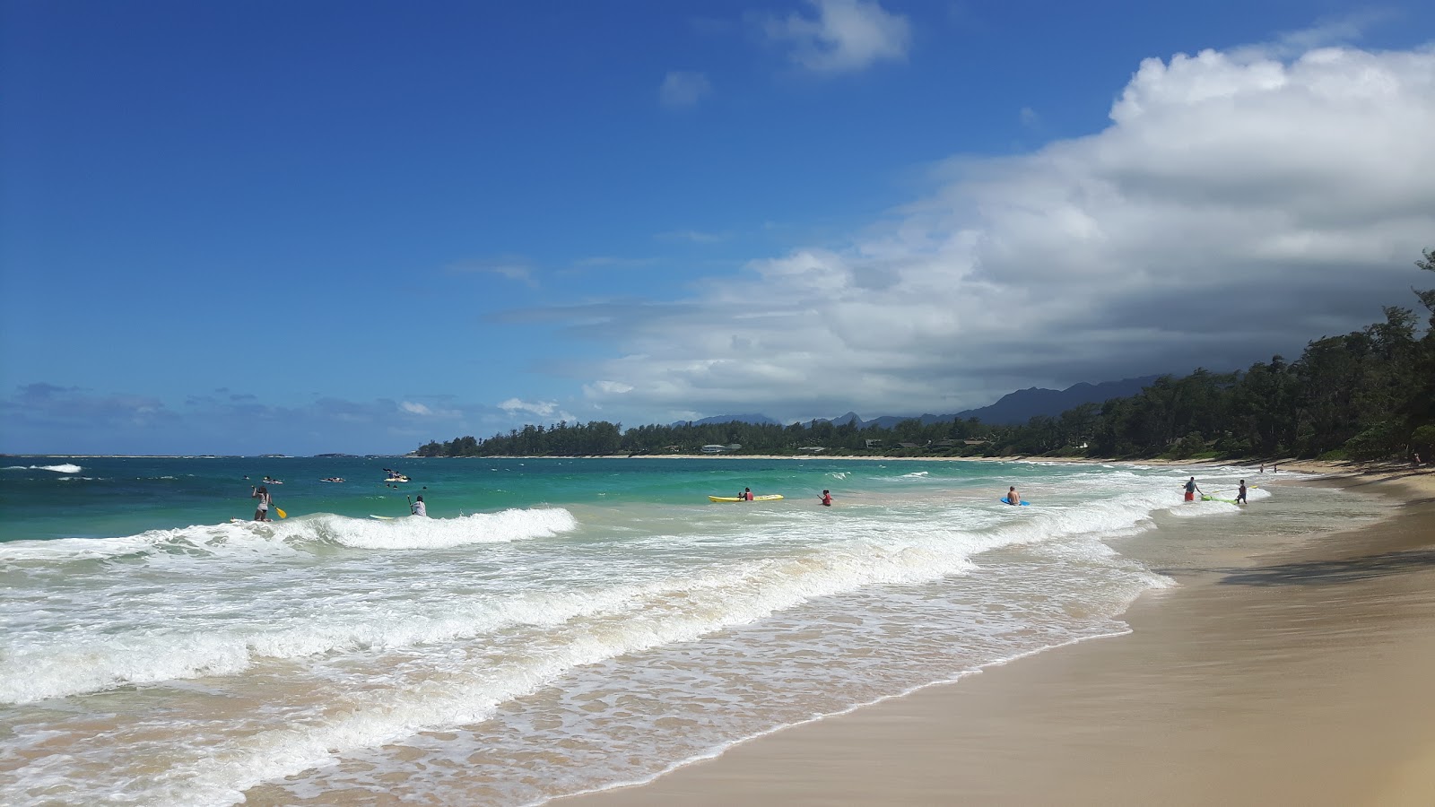 Φωτογραφία του Moku'Auia Beach με φωτεινή άμμος επιφάνεια