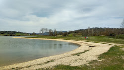 Garaio Norte beach'in fotoğrafı geniş bir kıyı şeridi ile birlikte
