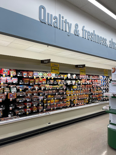 Grocery Store «Food Lion», reviews and photos, 600 McKinney Blvd, Colonial Beach, VA 22443, USA