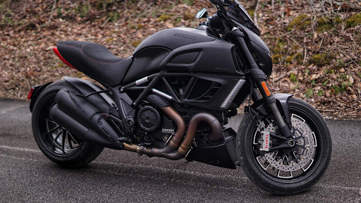 Motorcycle Dealer «Commonwealth Motorcycles», reviews and photos, 625 E Jefferson St, Louisville, KY 40202, USA