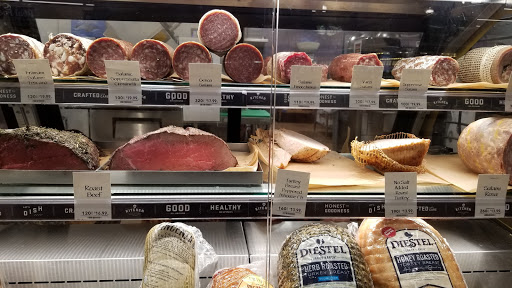 Shopping Mall «Fig Garden Village Shopping Center», reviews and photos, 790 W Shaw Ave, Fresno, CA 93704, USA