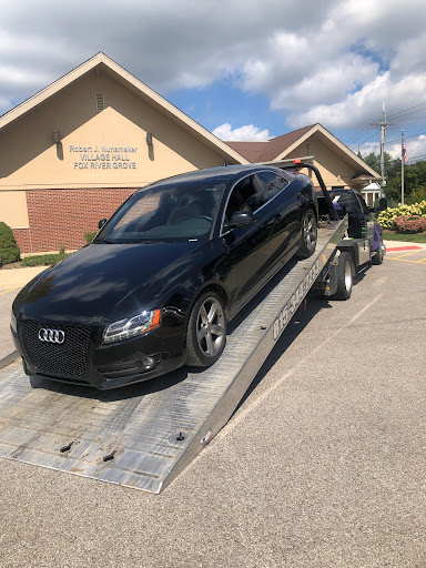 Towing Service «Rex Auto Body and 24/7 Towing», reviews and photos, 4910 W Elm St, McHenry, IL 60050, USA