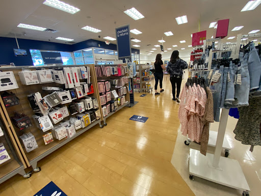 Department Store «Marshalls», reviews and photos, 2175 E Semoran Blvd, Apopka, FL 32703, USA