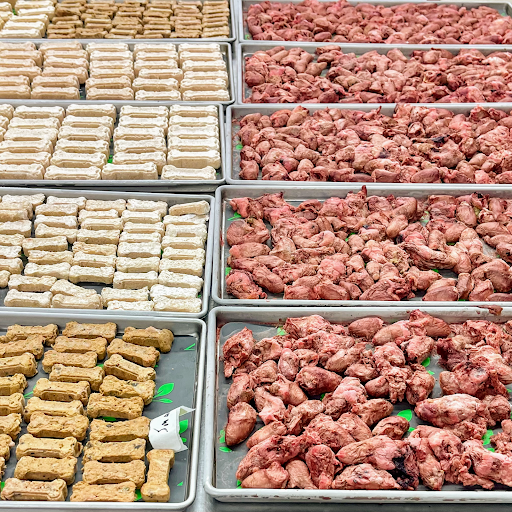 Pet Supply Store «Pet Orlando - Health Food Store», reviews and photos, 6421 Milner Blvd, Orlando, FL 32809, USA