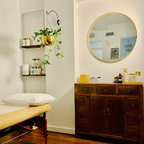 Dr Heidi Lovie | Acupuncture and Chinese Medicine - Photo 2 - Car repair in New York, NY, New York