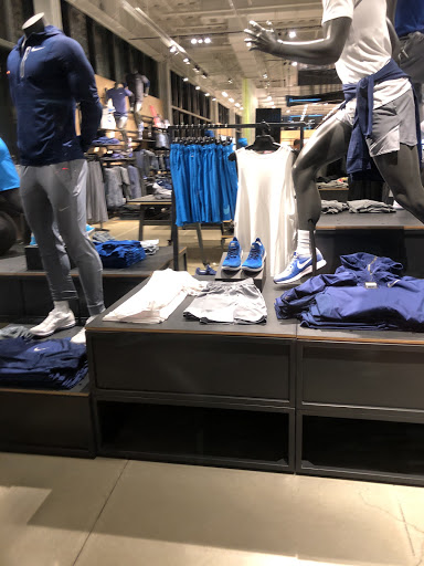 Clothing Store «Nike Miami», reviews and photos, 1035 Lincoln Rd, Miami Beach, FL 33139, USA