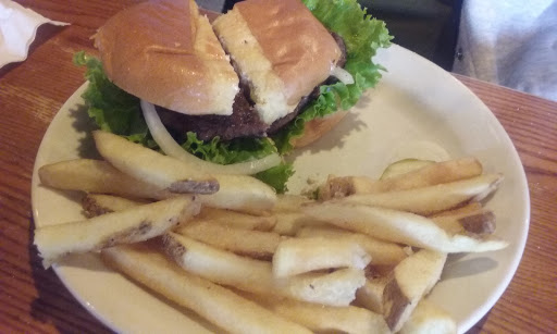 American Restaurant «Cracker Barrel Old Country Store», reviews and photos, 1162 Wayne Ave, Chambersburg, PA 17202, USA