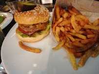 Hamburger du Restaurant français Lézard café à Paris - n°6
