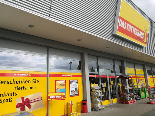 DAS FUTTERHAUS - Tarp unter Tarp, 