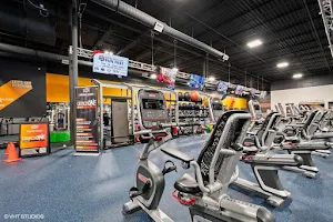 Crunch Fitness - Gainesville image