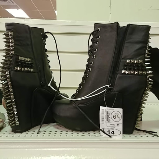 Clothing Store «Half Of Half Name Brand Clothing», reviews and photos, 4720 S Cooper St, Arlington, TX 76017, USA