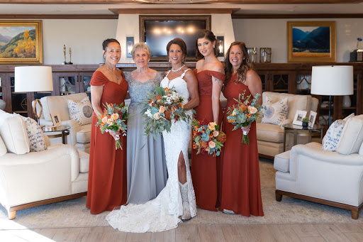 Bridal Shop «The Crystal Bride», reviews and photos, 207 W State St, Geneva, IL 60134, USA