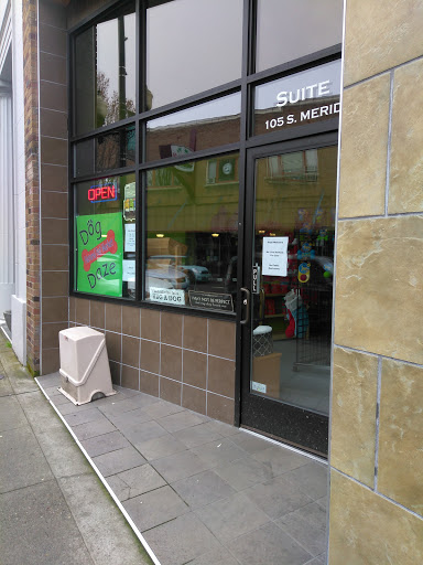 Pet Supply Store «Dog Daze Natural Pet Market», reviews and photos, 105 S Meridian B, Puyallup, WA 98371, USA