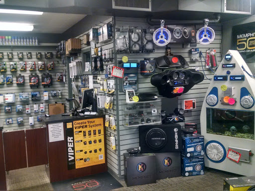 Car Alarm Supplier «L & H Mobile Electronics», reviews and photos, 1818 S Kansas Ave, Topeka, KS 66612, USA