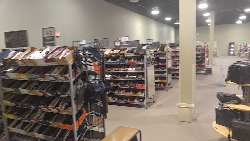 Shoe Store «DSW Designer Shoe Warehouse», reviews and photos, 2771 Town Center Blvd, Crestview Hills, KY 41017, USA