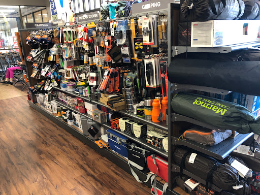 Outdoor Sports Store «Sierra Trading Post», reviews and photos, 95 Danada Square East, Wheaton, IL 60189, USA
