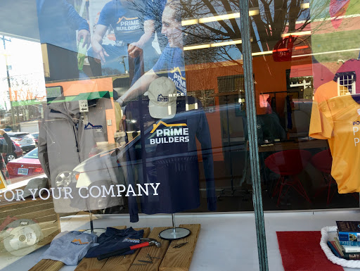 Custom T-shirt Store «CustomInk - Custom T-shirt Store - Richmond», reviews and photos, 3401 W Cary St, Richmond, VA 23221, USA