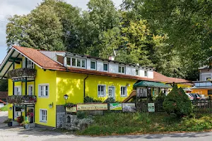 Gasthaus Walchner Keller Egger OG image