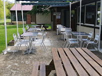 Atmosphère du Restaurant La Table des Canots à Courville-sur-Eure - n°4