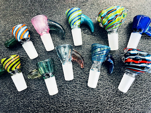 Tobacco Shop «Funky Bean Smoke Shop», reviews and photos, 1163 N Farnsworth Ave, Aurora, IL 60505, USA