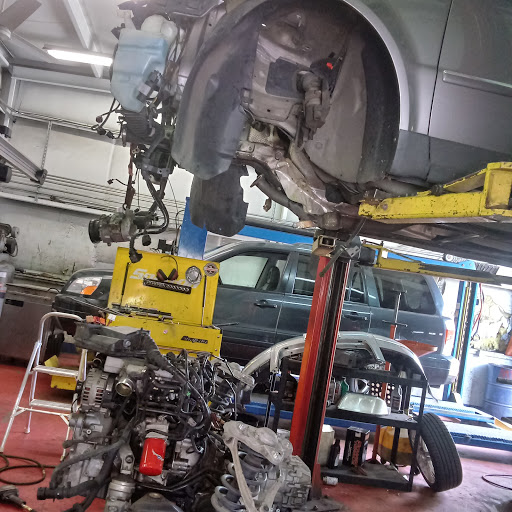 Auto Repair Shop «Golden Auto Clinic», reviews and photos, 2321 East St, Golden, CO 80401, USA