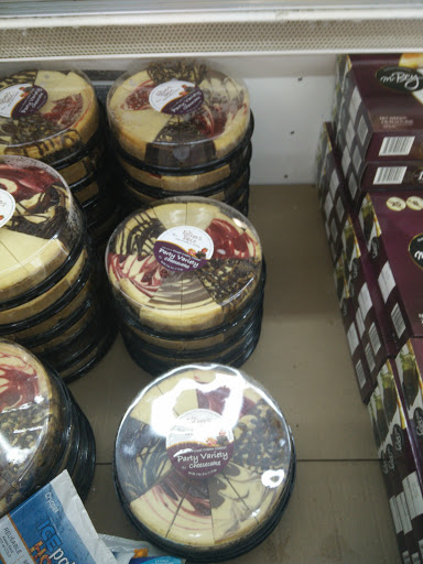 Grocery Store «Grocery Outlet Bargain Market», reviews and photos, 4157 NW U.S. 101 #101, Lincoln City, OR 97367, USA