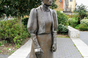 Ada Salter Statue