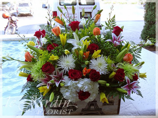 Le Jardin Florist and Gifts LLC, 1201 US-1 #4, North Palm Beach, FL 33408, USA, 