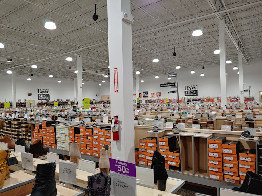 Shoe Store «DSW Designer Shoe Warehouse», reviews and photos, 375 E Altamonte Dr, Altamonte Springs, FL 32701, USA