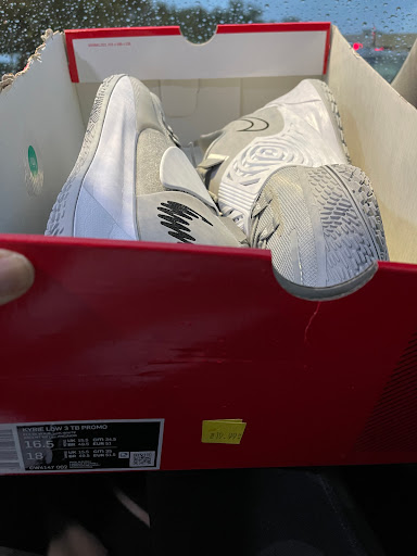 Sporting Goods Store «Nike Factory Store», reviews and photos, 3000 Grapevine Mills Pkwy #611, Grapevine, TX 76051, USA