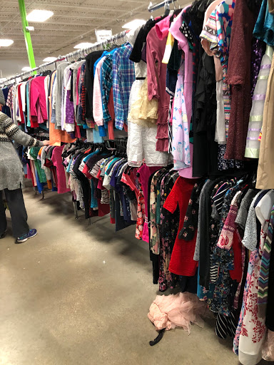 Thrift Store «Red Racks & Dav Thrift Stores», reviews and photos, 2855 S Kansas Expy, Springfield, MO 65807, USA