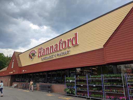 Grocery Store «Hannaford Supermarket», reviews and photos, 5 Gilbert St, North Brookfield, MA 01535, USA