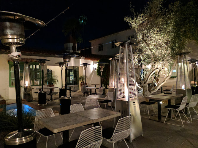 Discover the Best Fine Dining Restaurants in Palm Springs: Sandfish Sushi &amp; Whiskey