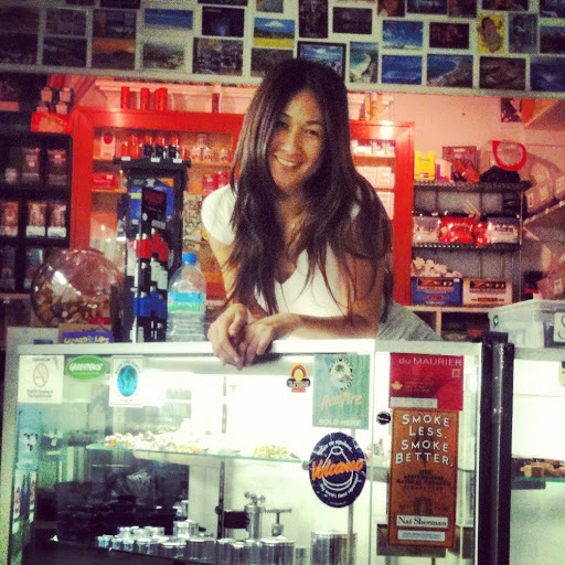 Tobacco Shop «Green House Smoke Shop», reviews and photos, 1428 Abbot Kinney Blvd, Venice, CA 90291, USA