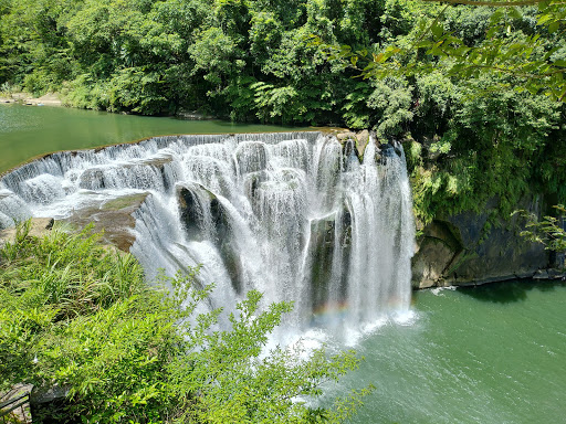 Shifen Falls Walk