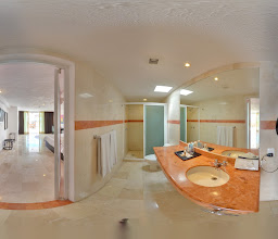 Illusion Hotel Boutique by BFH photo